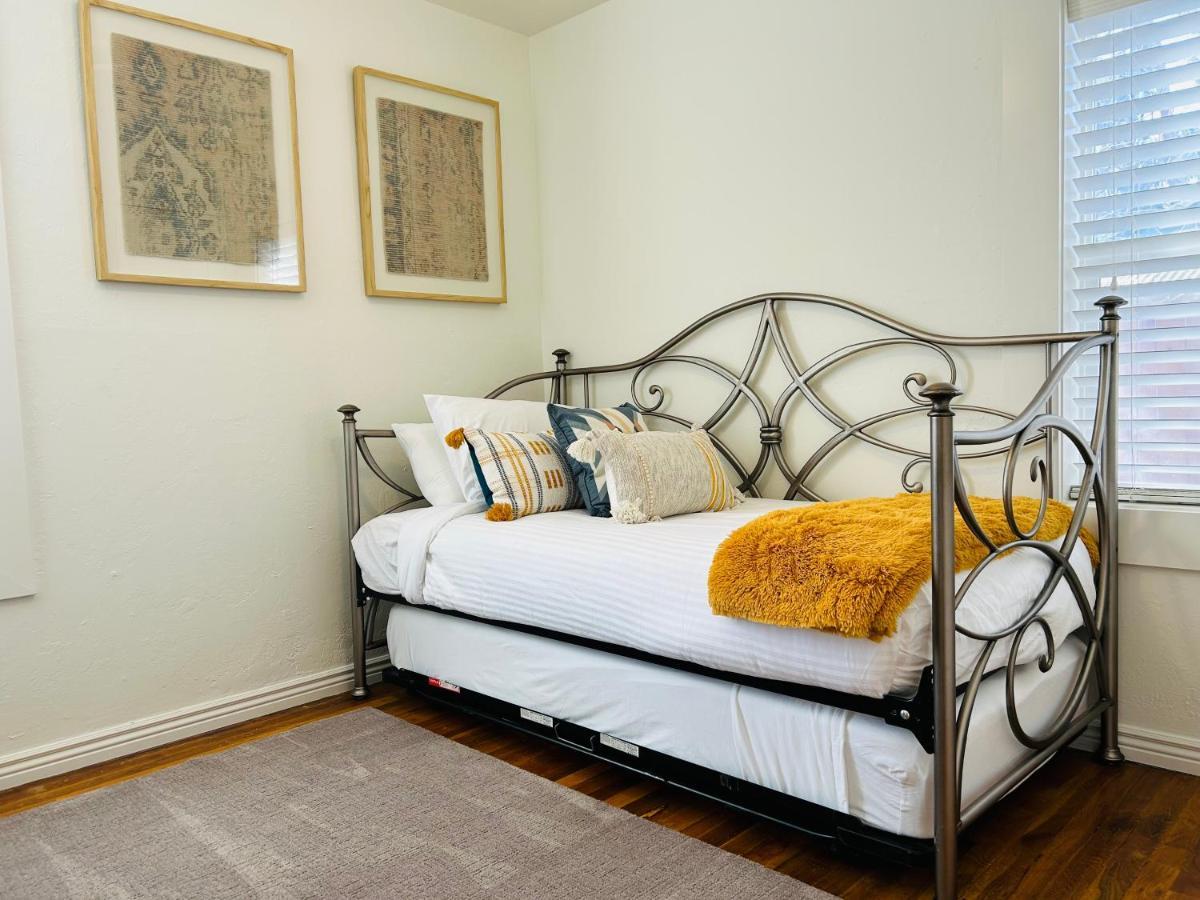 Home Sweet Idahome, Feels Like Home With All The Decor You Wish You Could Afford King Bed In Master, Fully Fenced Dog Friendly Yard, A Few Blocks From Bsu And Downtown Boise, Your Perfect Stay! Exterior photo