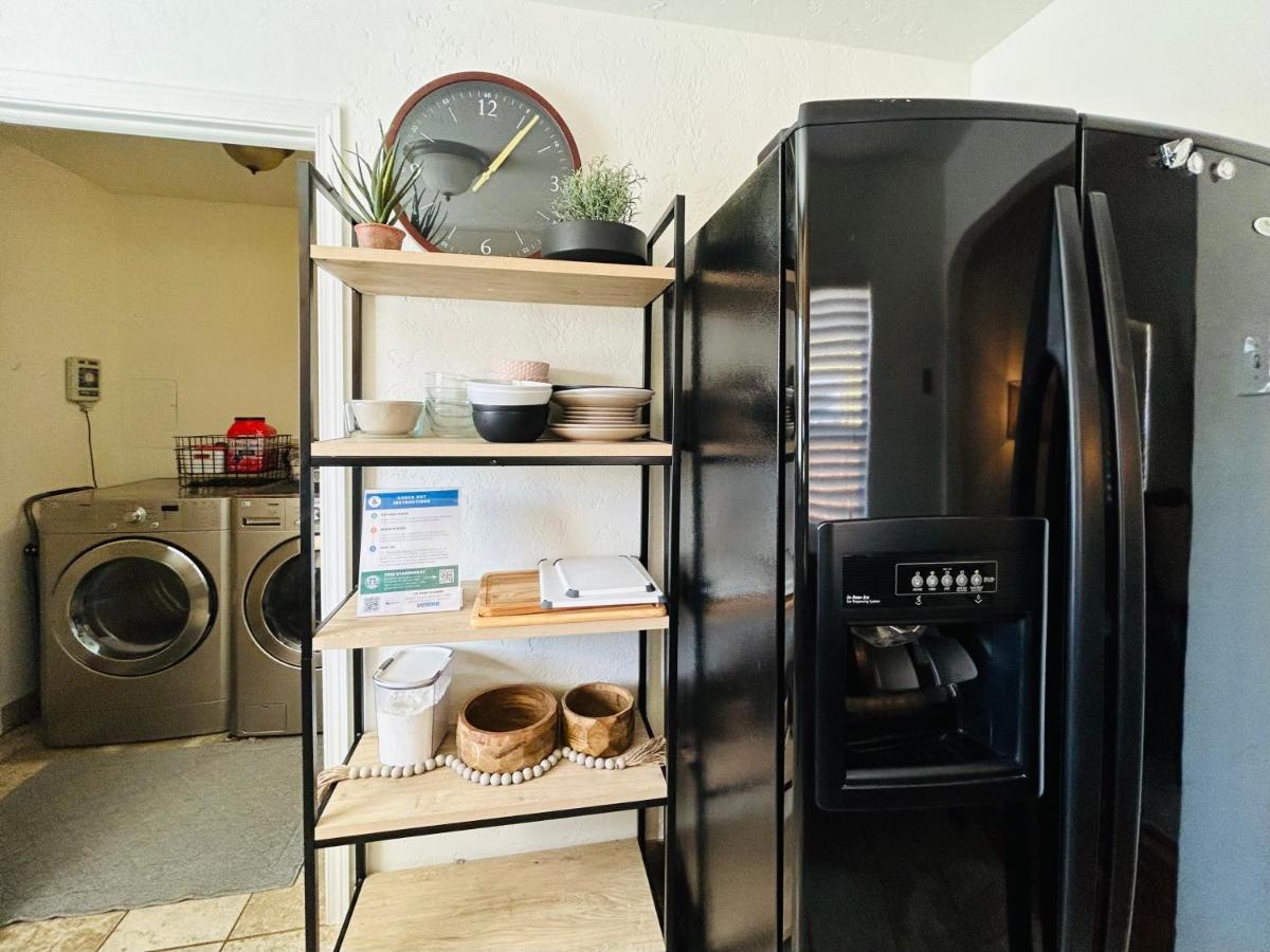 Home Sweet Idahome, Feels Like Home With All The Decor You Wish You Could Afford King Bed In Master, Fully Fenced Dog Friendly Yard, A Few Blocks From Bsu And Downtown Boise, Your Perfect Stay! Exterior photo